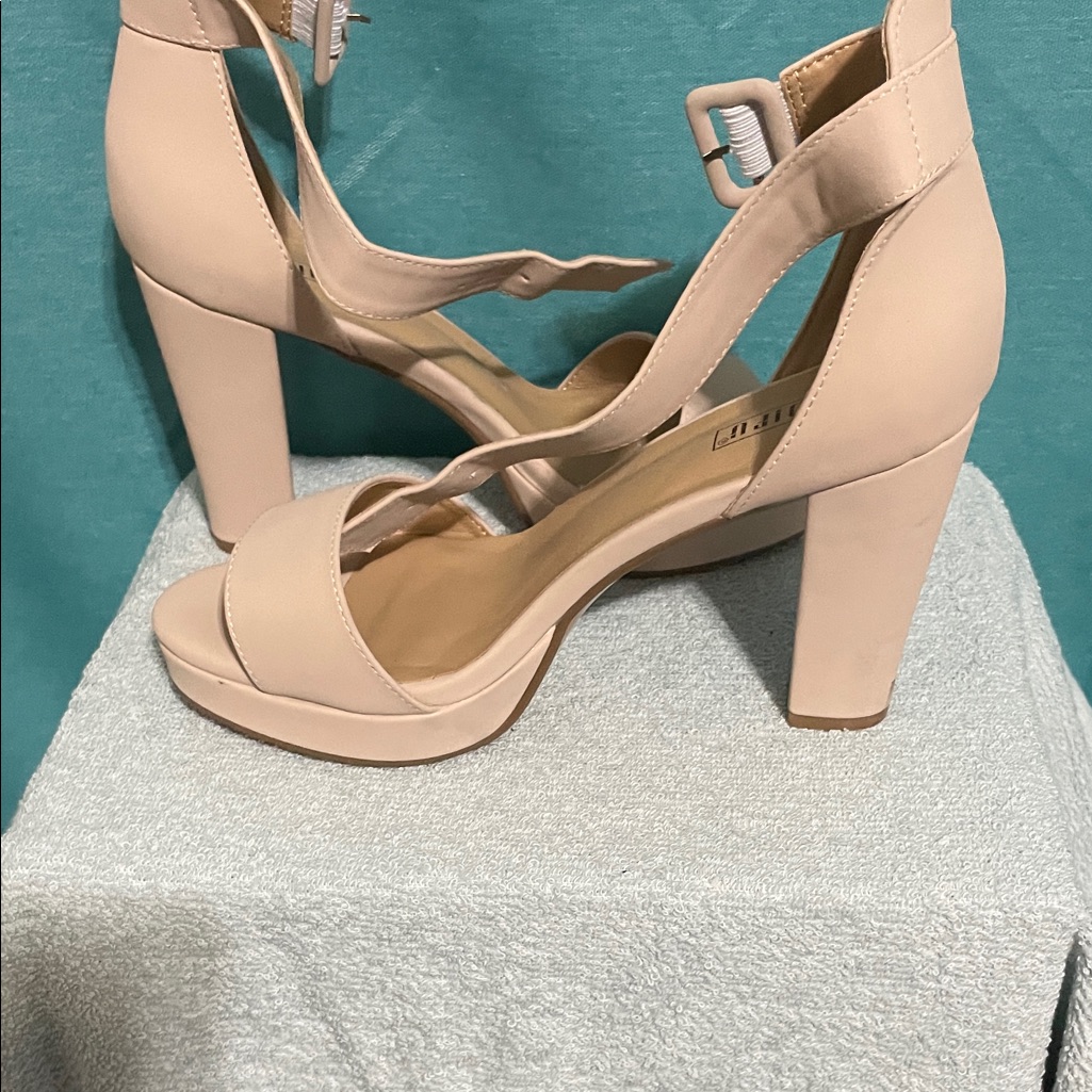 Idifu Blush Pink Block Heel Sandals